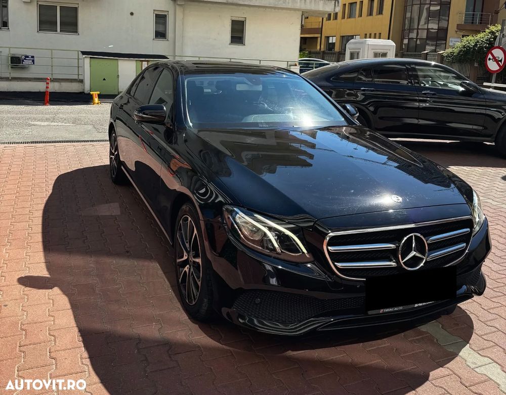 Mercedes-Benz E 200 4MATIC Aut. - 3