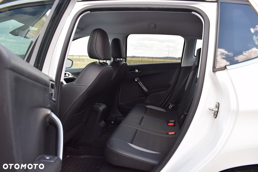 Peugeot 2008 PureTech 130 Stop&Start Allure - 8