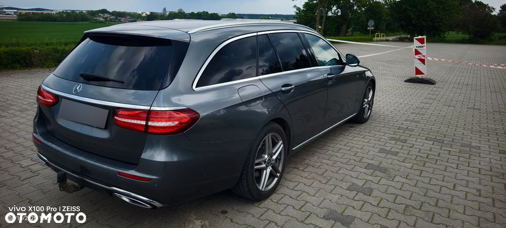 Mercedes-Benz Klasa E 220 d 4-Matic 9G-TRONIC - 6