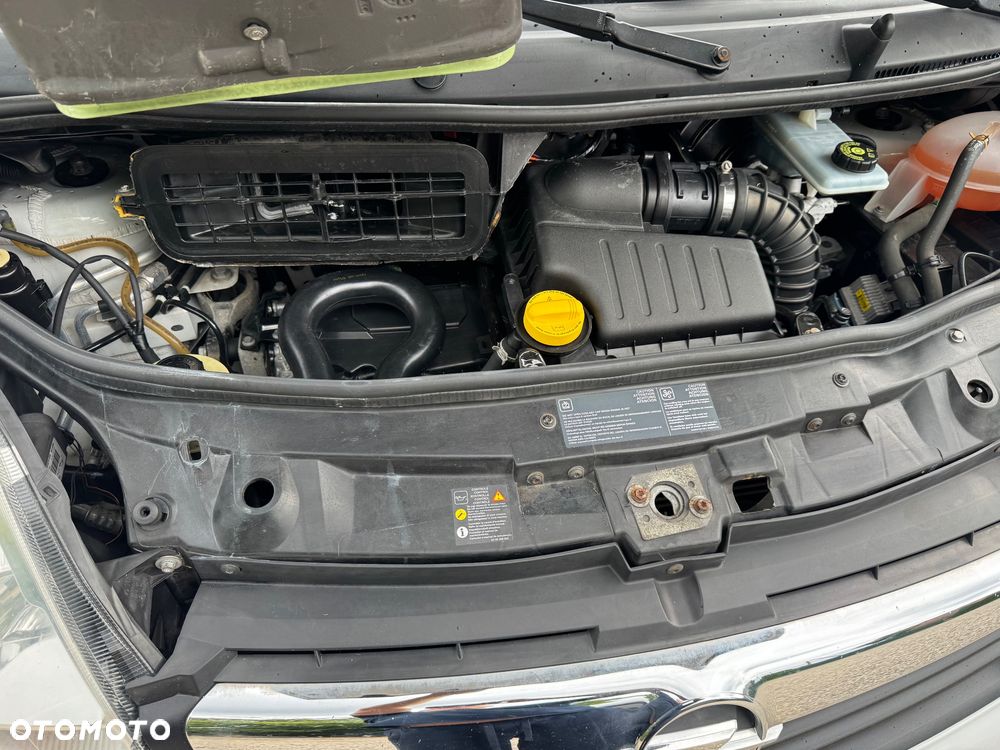 Opel Vivaro - 9