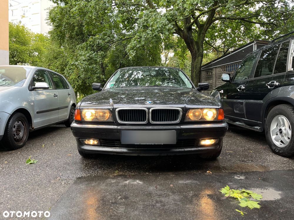 BMW Seria 7 - 1