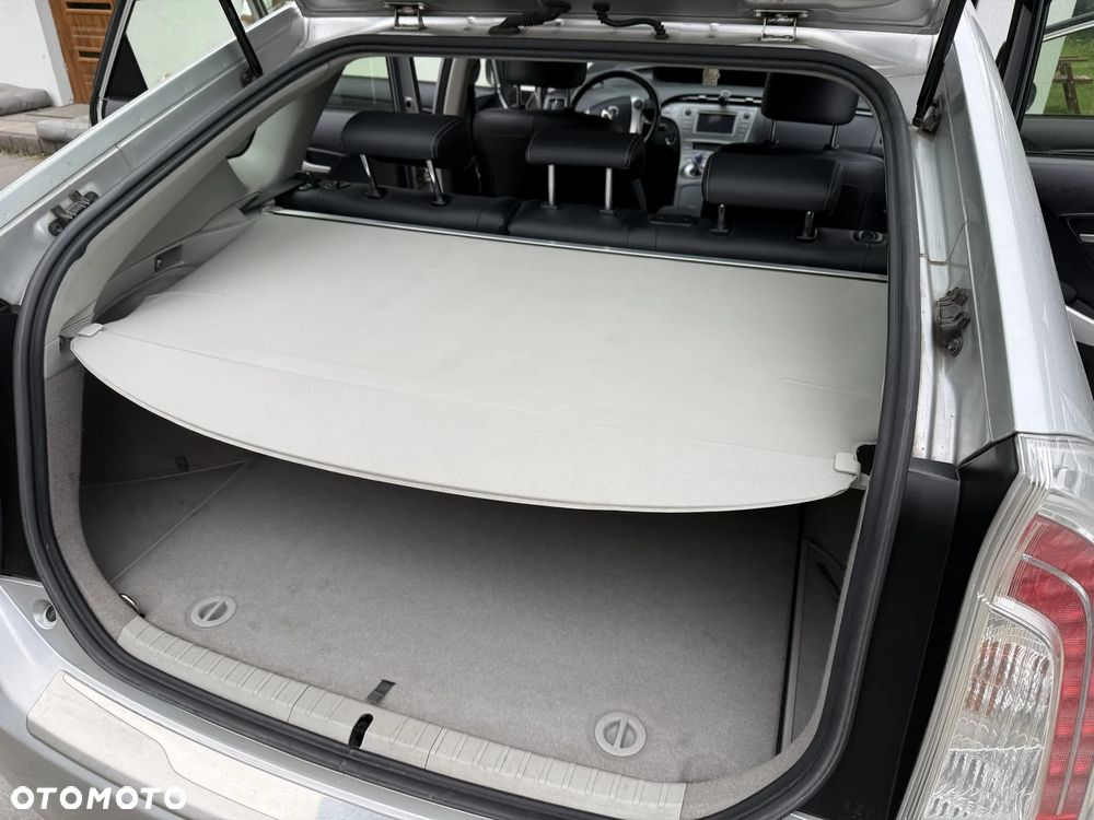 Toyota Prius 1.8 HSD Premium - 8