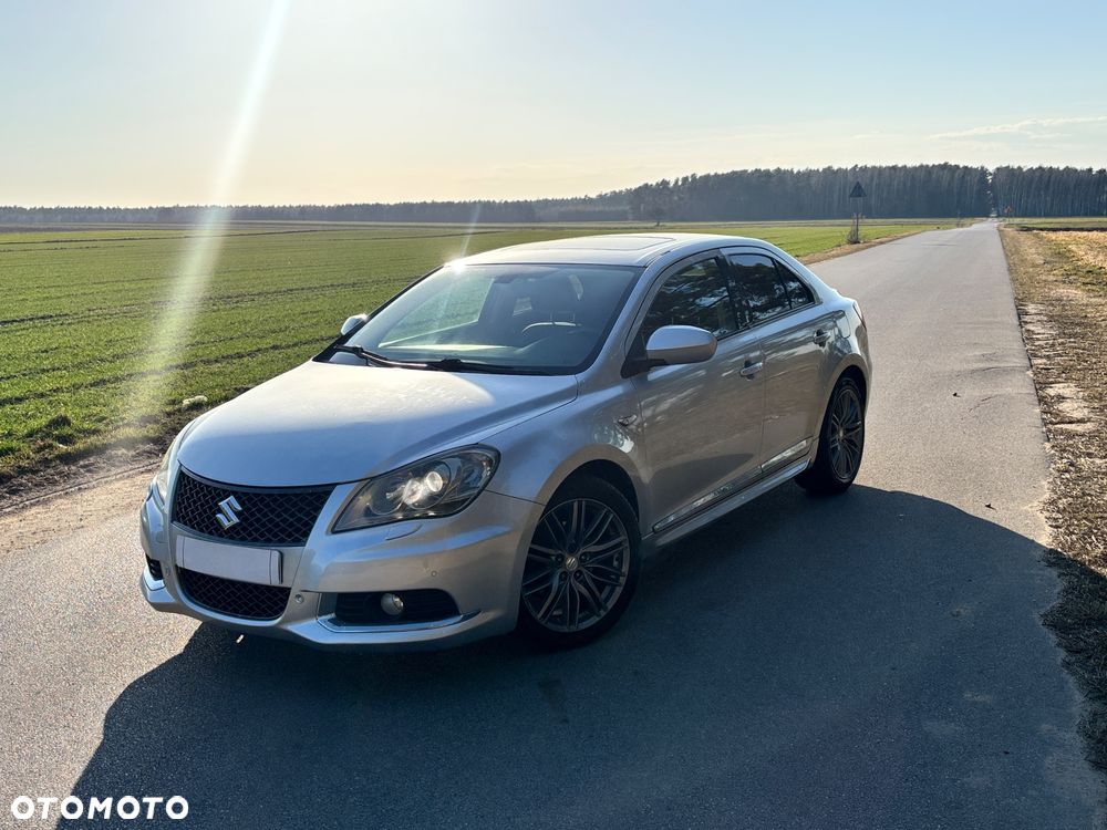 Suzuki Kizashi 2.4 4x4 CVT Sport - 12