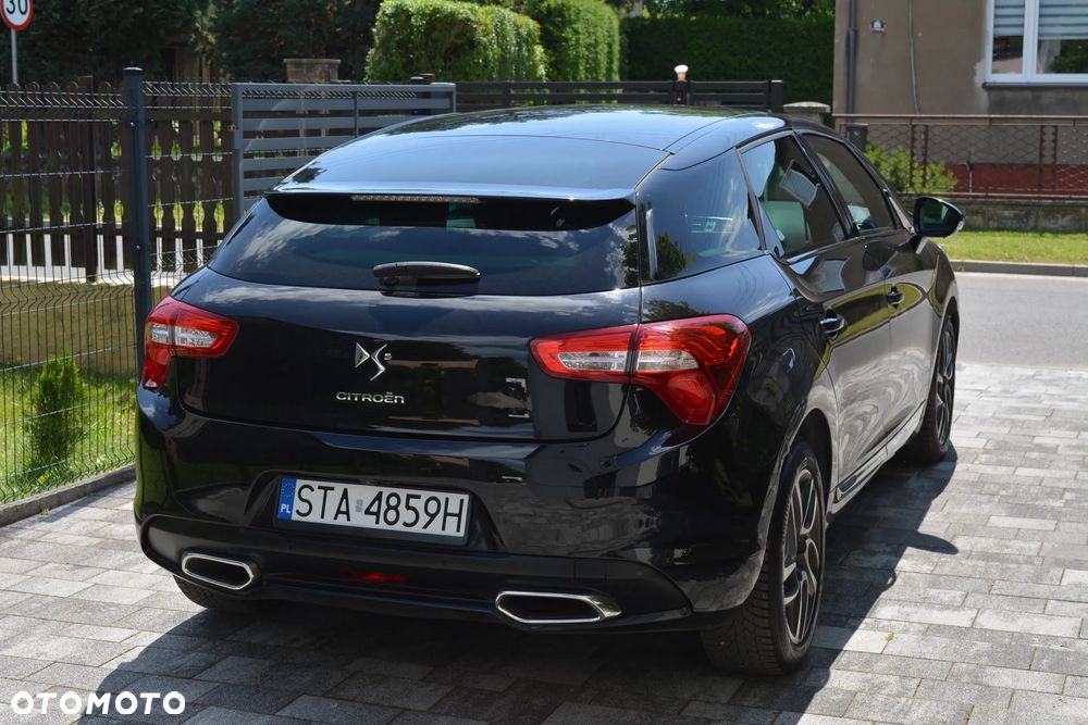 Citroën DS5 e-HDi 115 EGS6 Chic - 32