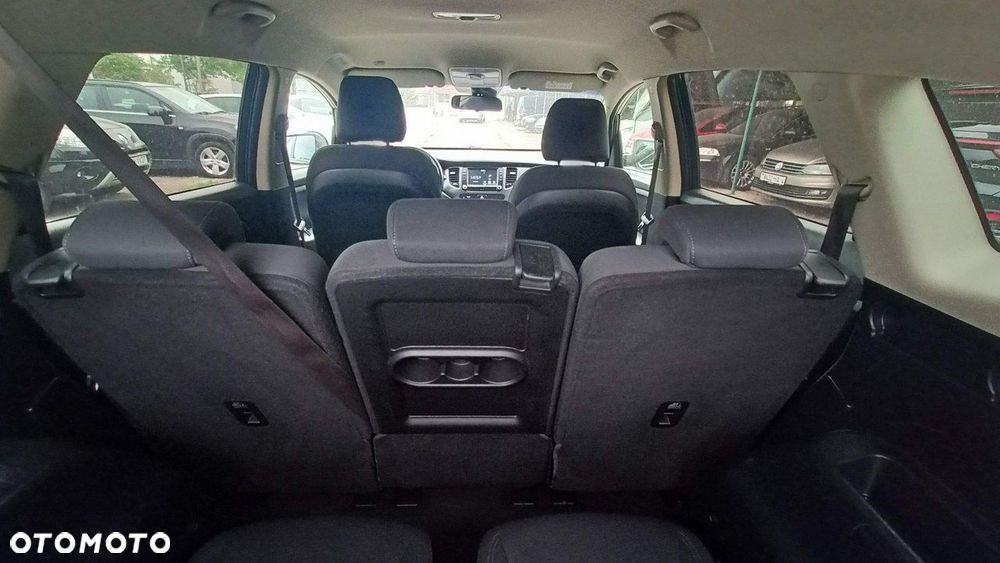 Kia Carens 1.7 CRDi L 7os - 24