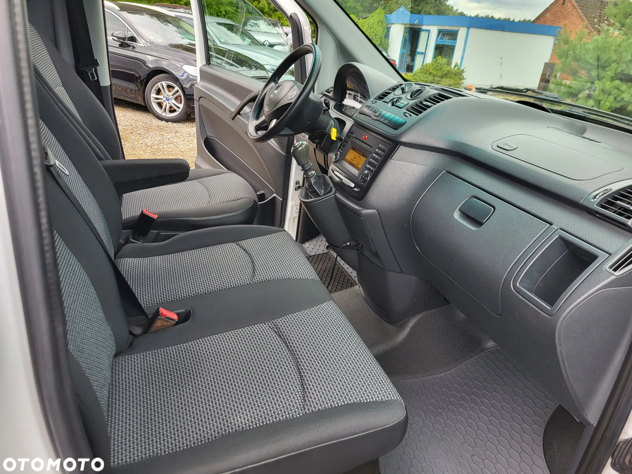 Mercedes-Benz VITO - 10