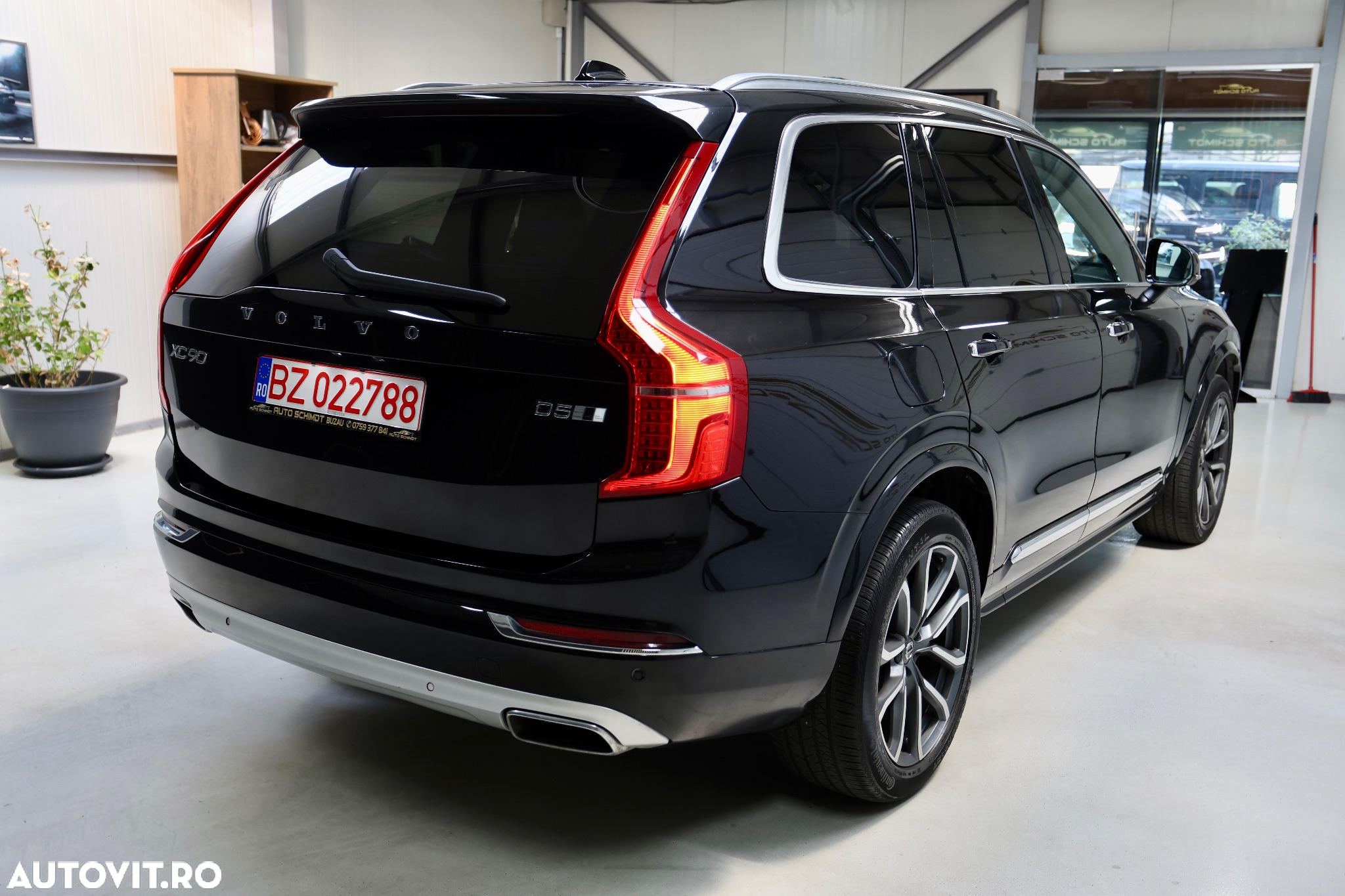 Volvo XC 90 D5 AWD Geartronic Inscription - 8