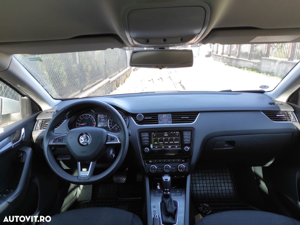 Skoda Octavia 2.0 TDI 4x4 DSG Scout - 6