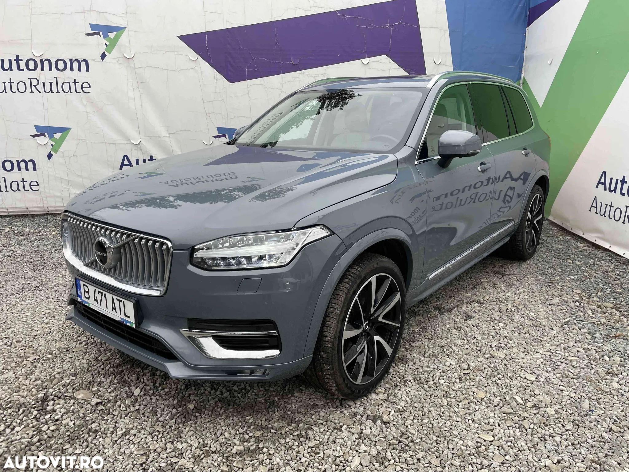 Volvo XC 90 - 1