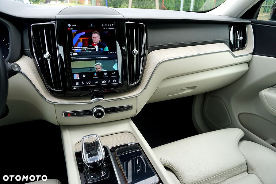 Volvo XC 60 B4 D AWD Geartronic Inscription - 33