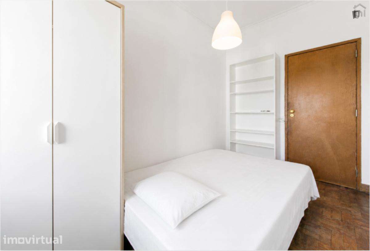 Quarto - localizado em Estrela Lisbon - Grande imagem: 3/13