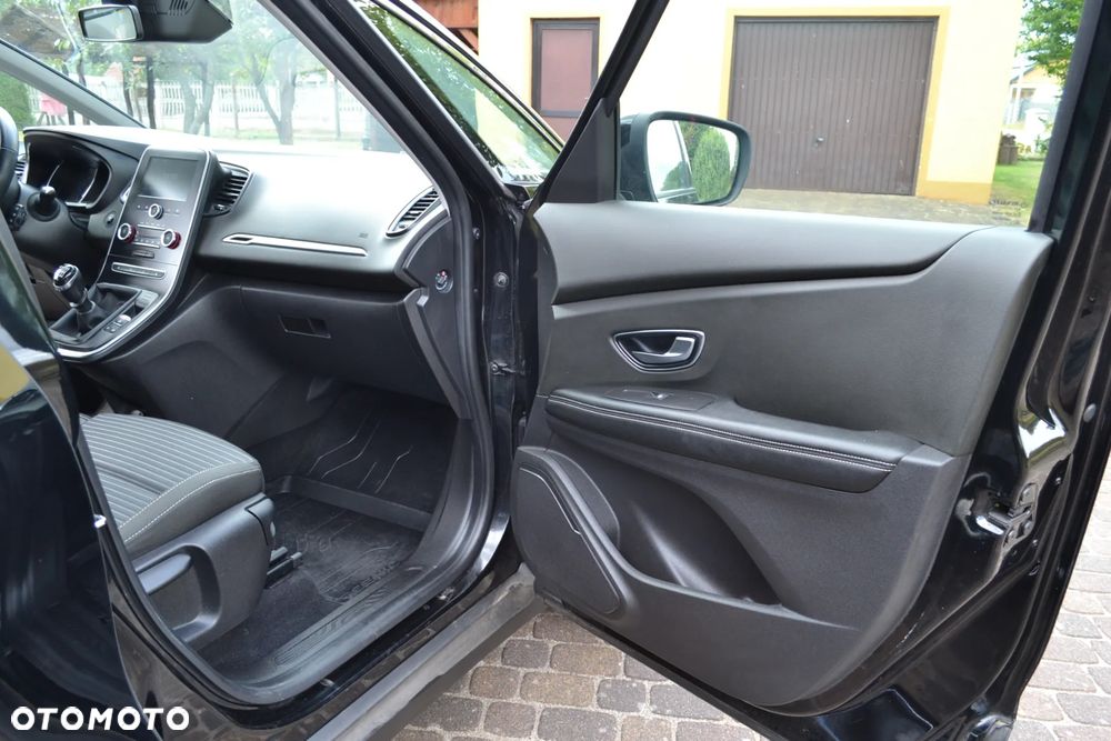 Renault Scenic ENERGY TCe 130 INTENS - 23