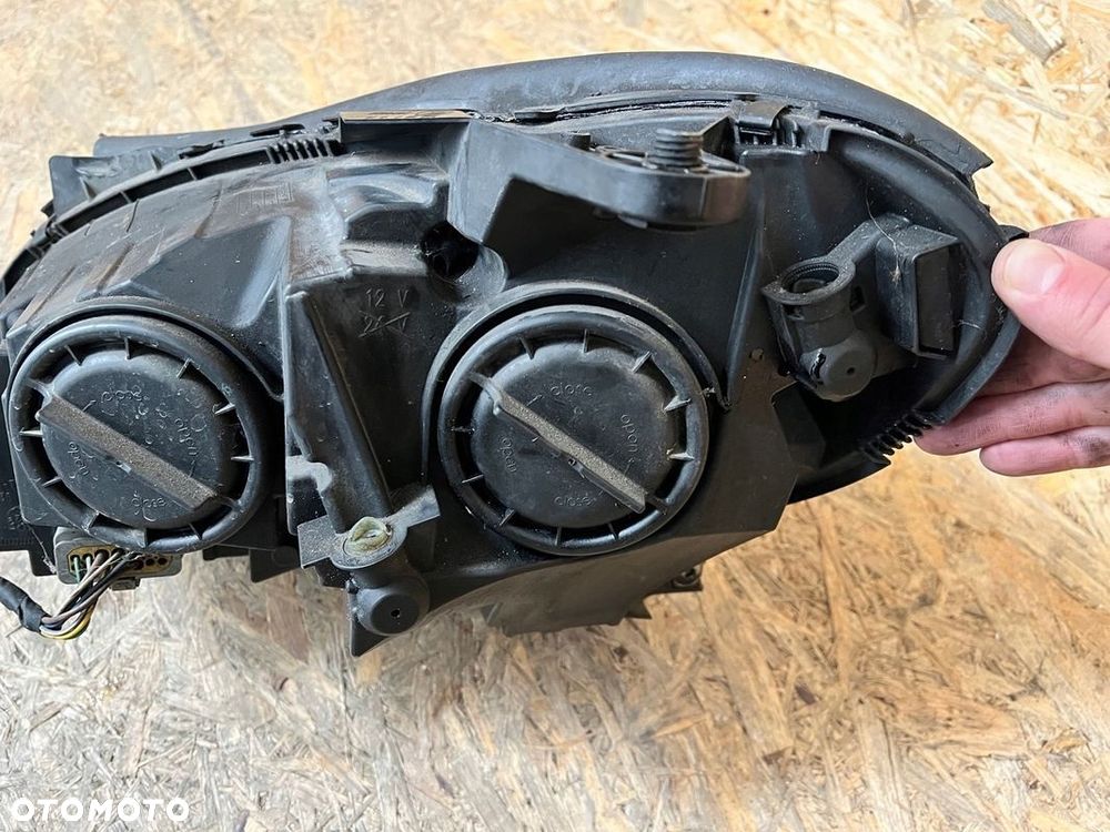 LAMPA reflektor PRAWY PRZÓD Mercedes C-klasa W204 LIFT UK - 6