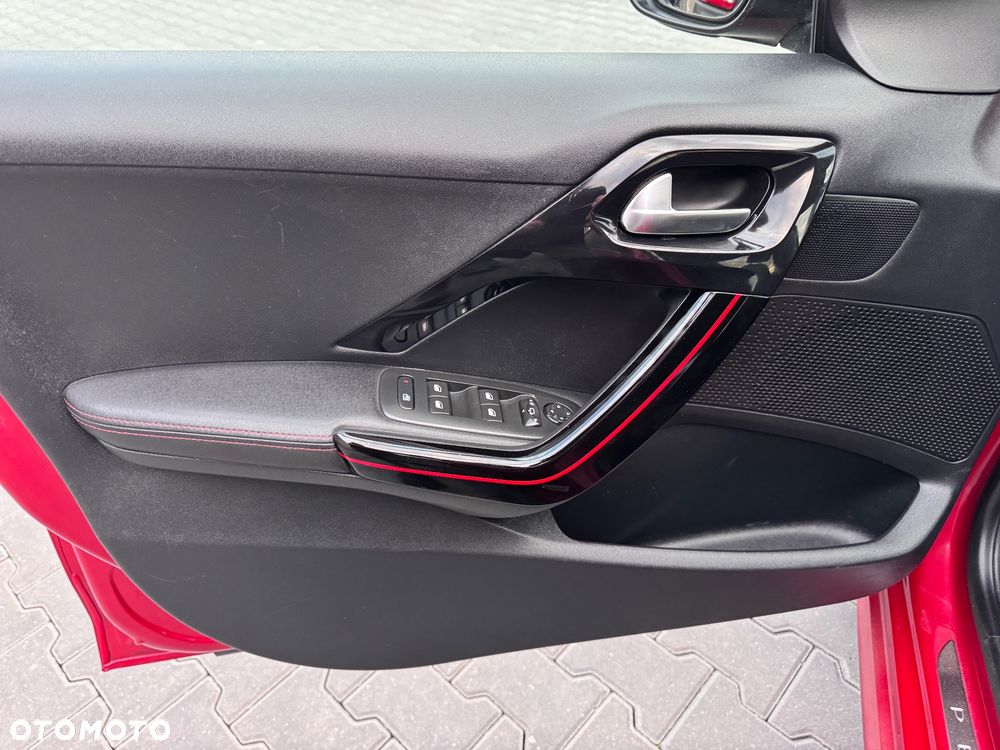 Peugeot 208 PureTech 110 Stop & Start Allure - 20
