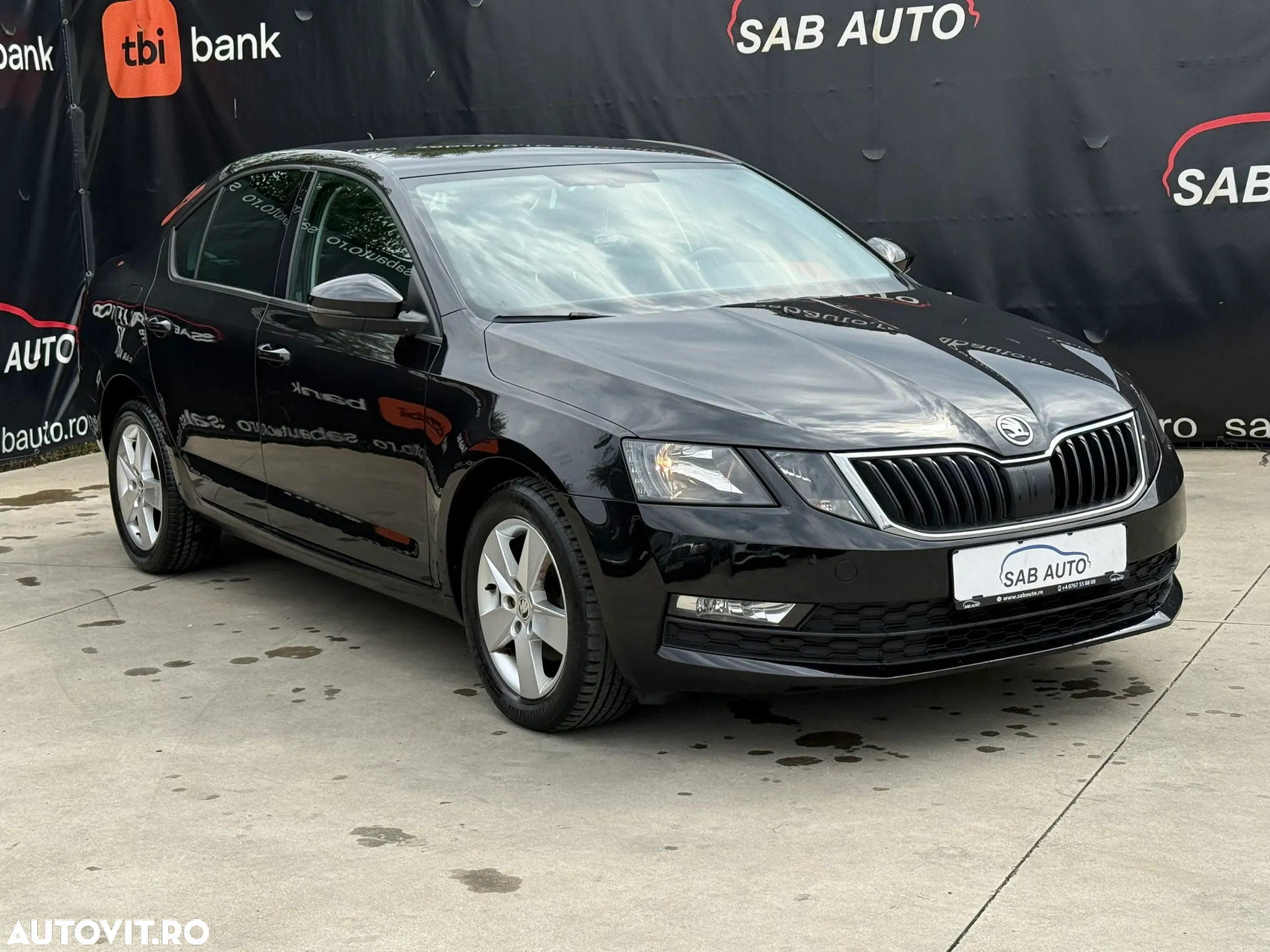 Skoda Octavia 1.6 TDI DSG Ambition - 3