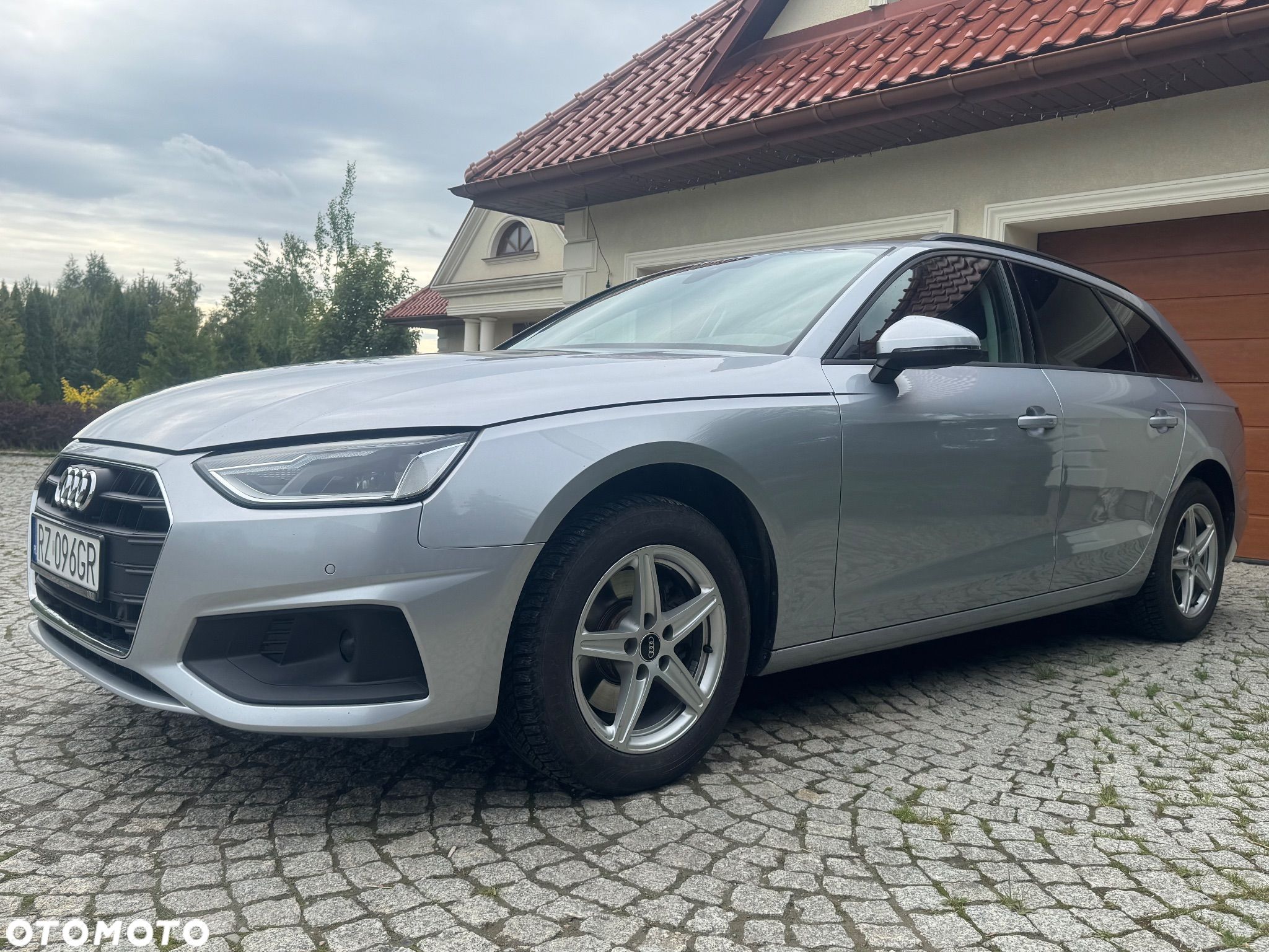 Audi A4 - 1