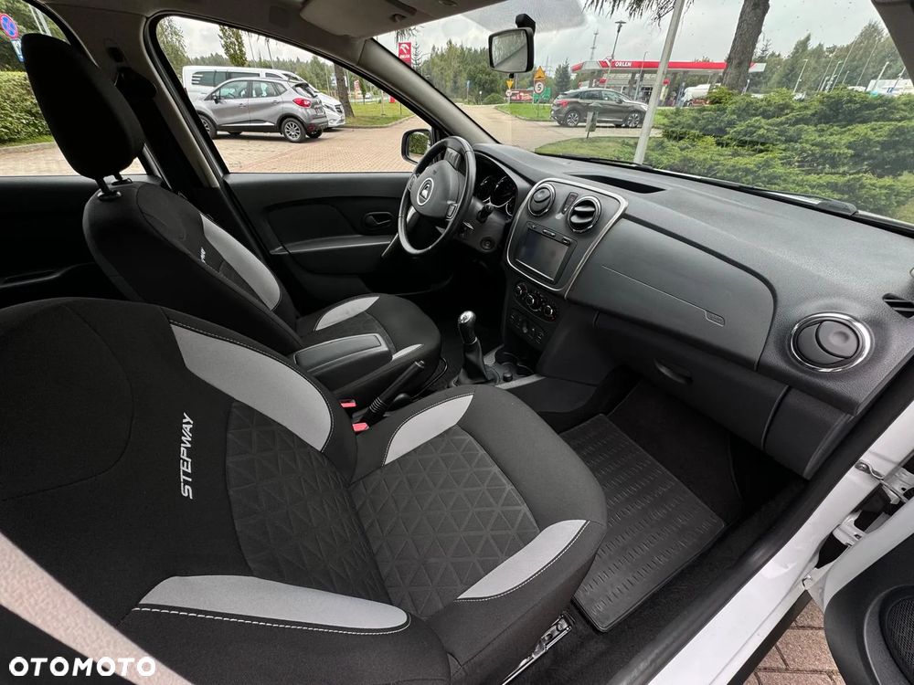 Dacia Sandero 0.9 TCe SL Celebration S&S EU6 - 27