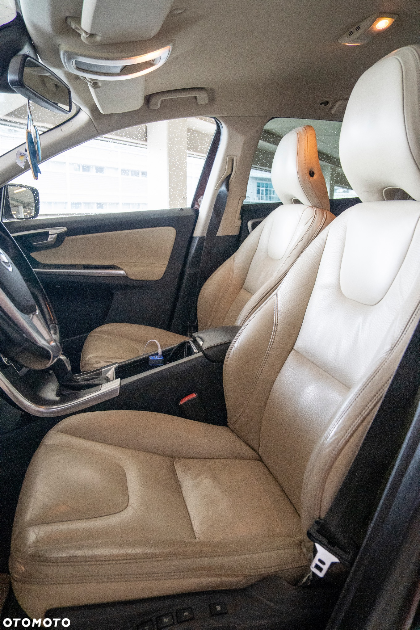Volvo XC 60 D5 AWD Kinetic - 9