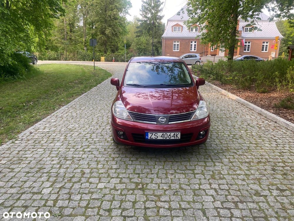 Nissan Tiida 1.8 Tekna - 1
