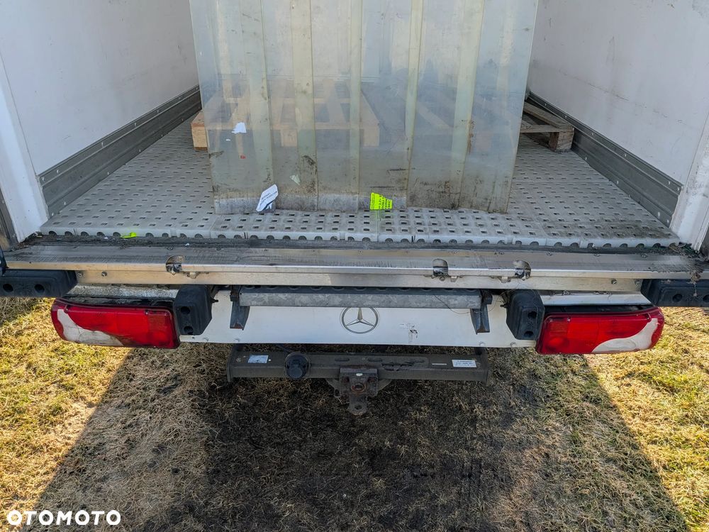 Mercedes-Benz Sprinter - 10