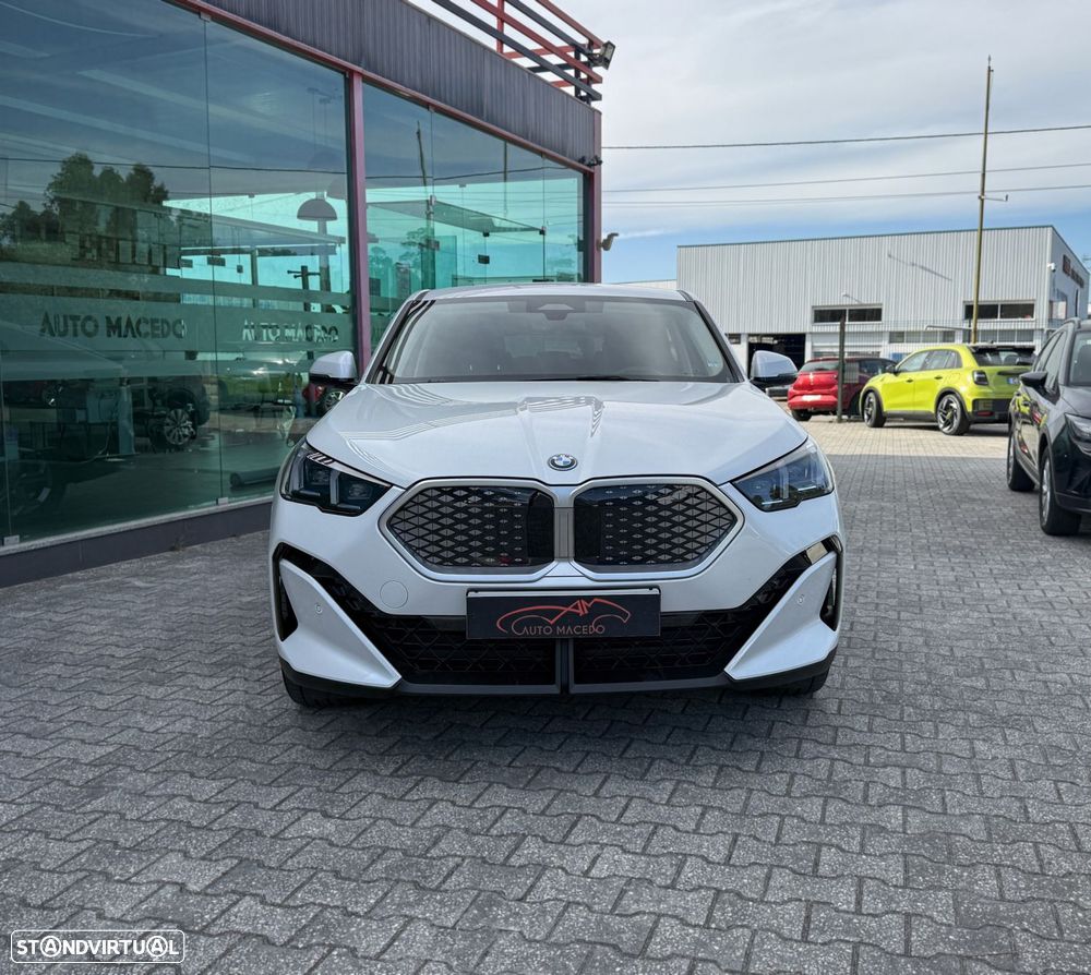 BMW iX2 eDrive20 - 2