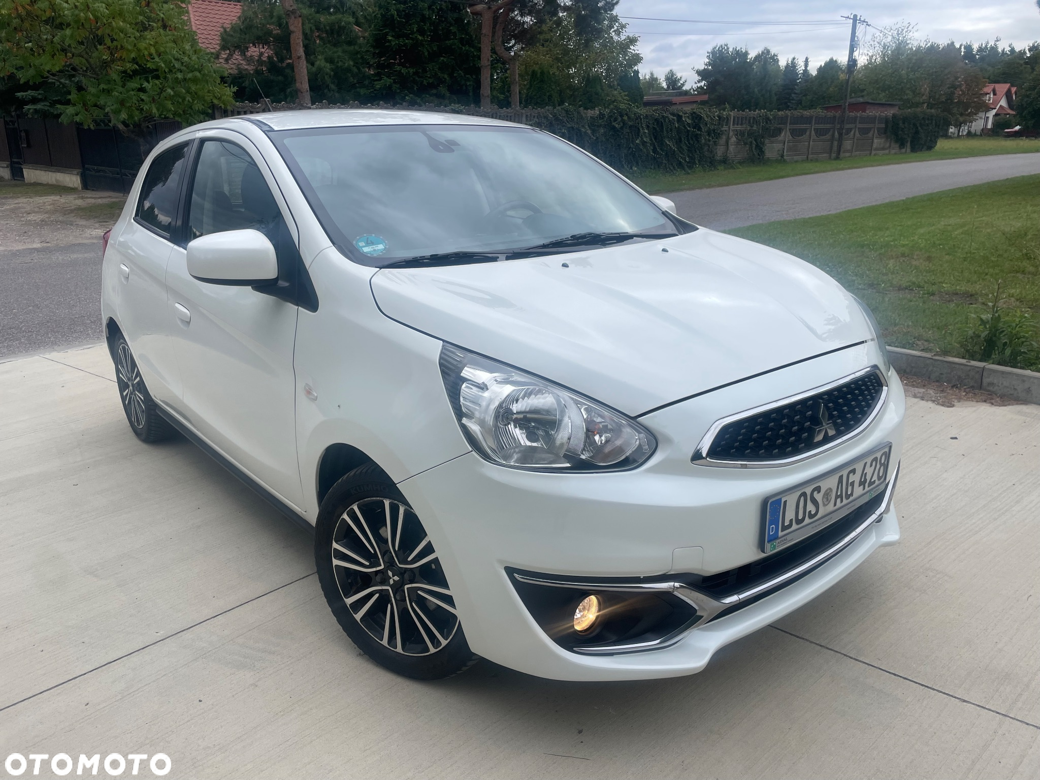Mitsubishi Space Star 1.2 AS&G Invite CVT - 2