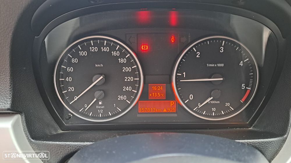 BMW 320 d Touring LifeStyle Auto - 33