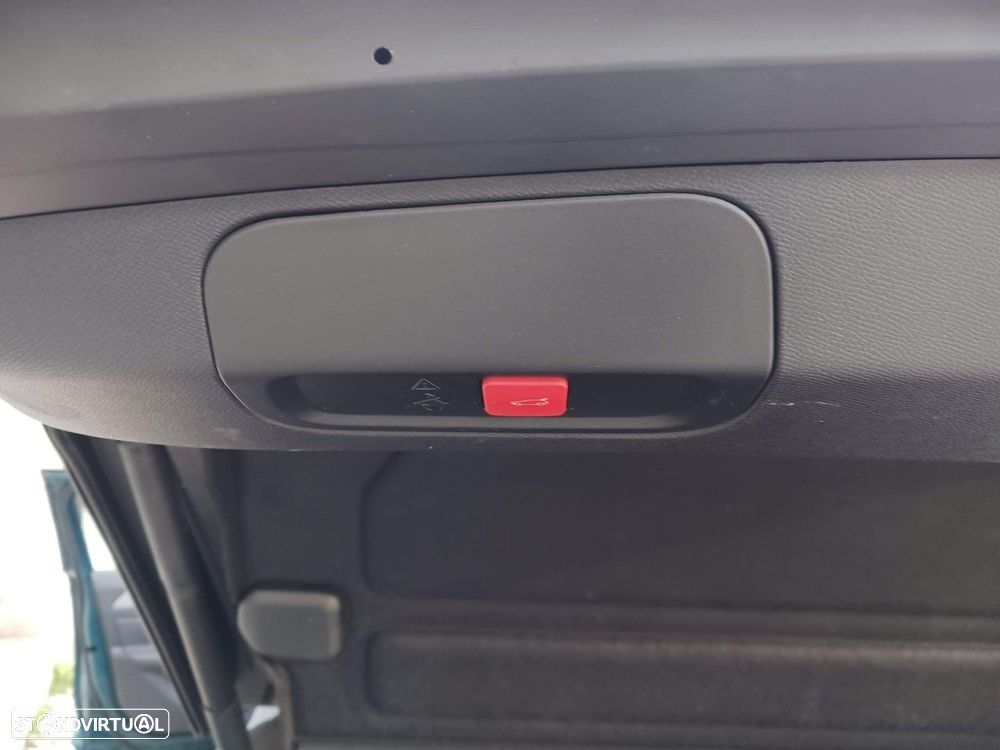 Peugeot 408 1.6 Hybrid GT e-EAT8 - 39