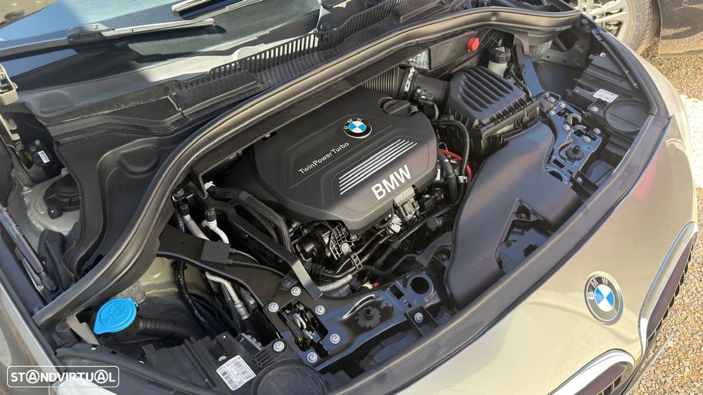 BMW 218 Active Tourer d Line Sport - 28