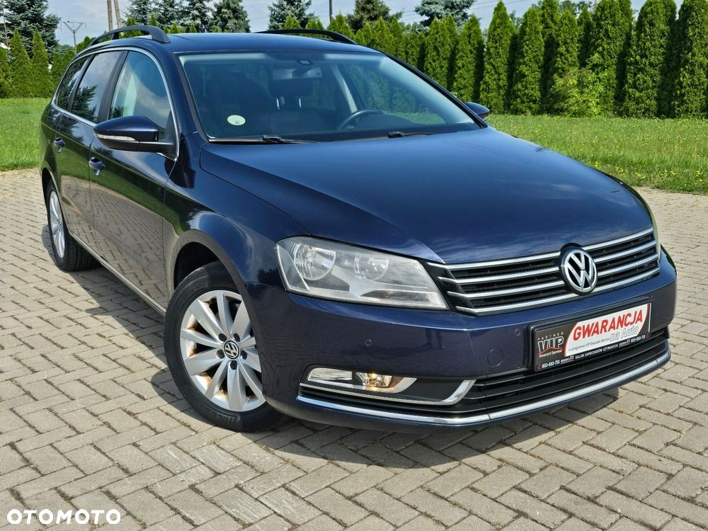 Volkswagen Passat - 1