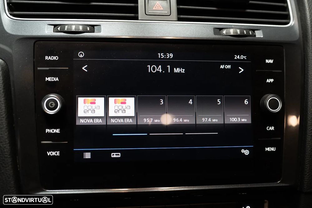 VW Golf 1.6 TDI R-Line - 37