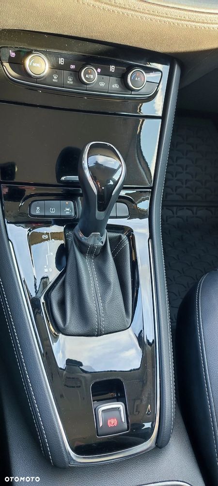 Opel Grandland X 1.6 Start/Stop Automatik Business Elegance - 38