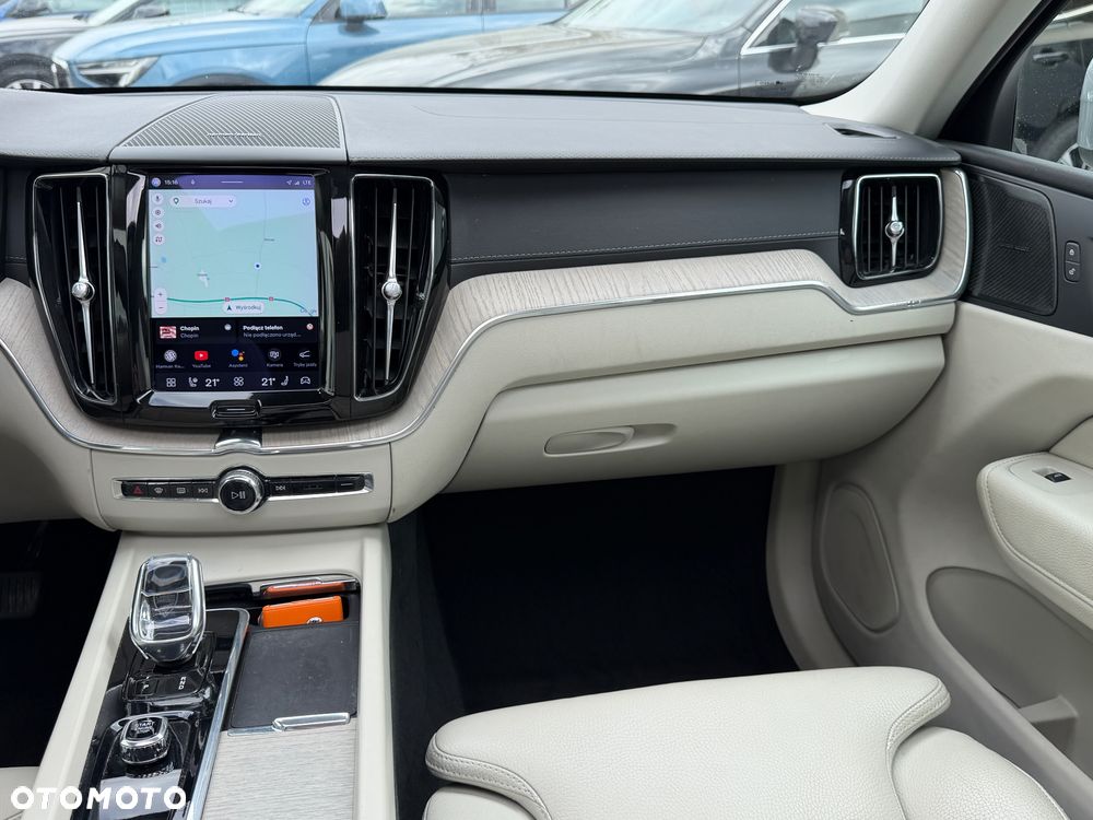 Volvo XC 60 T6 Plug-In Hybrid AWD Inscription - 13