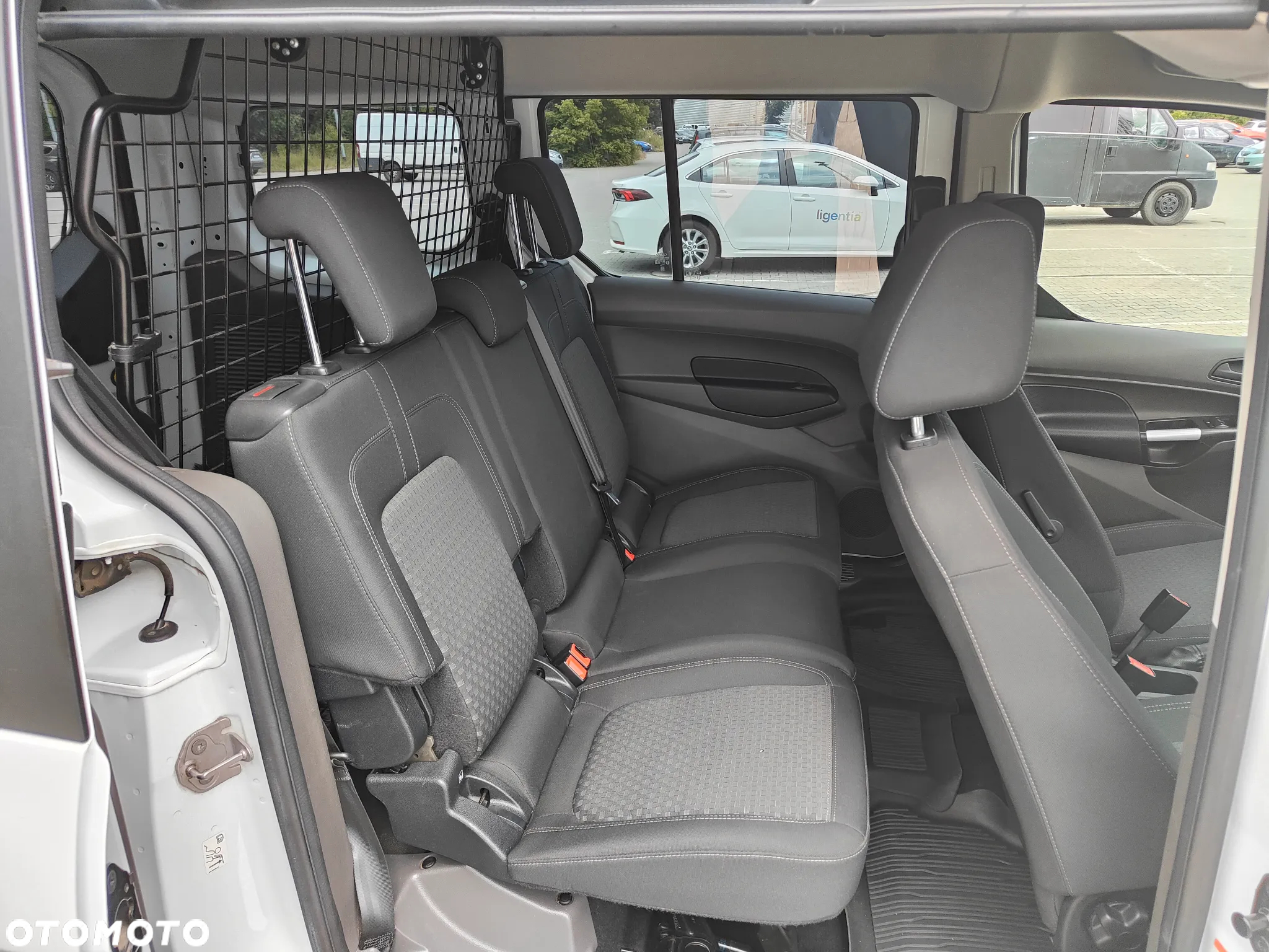 Ford Transit Connect - 10