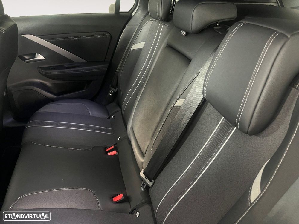 Opel Astra Sports Tourer 1.2 T GS - 13