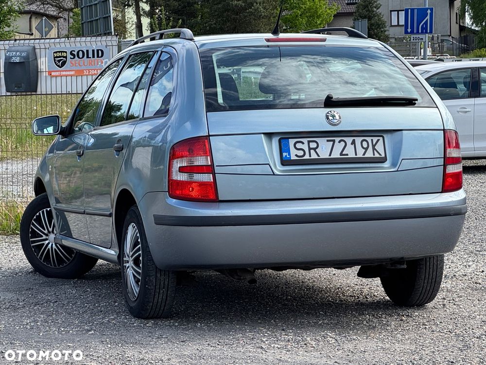 Skoda Fabia 1.4 16V Elegance - 4