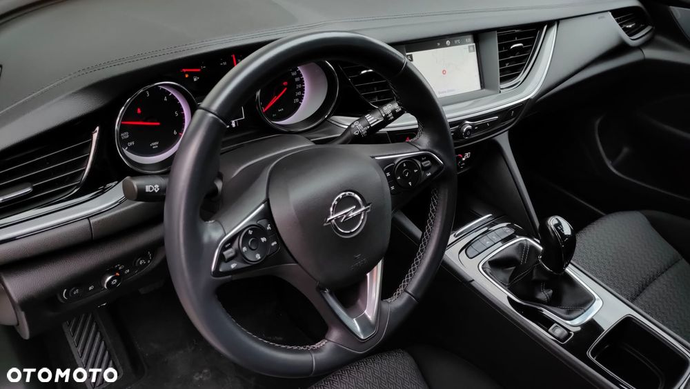 Opel Insignia - 12