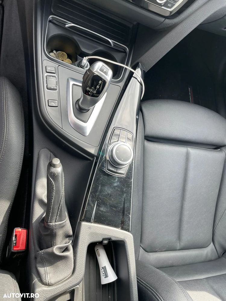 BMW Seria 3 318i Aut. M Sport - 16