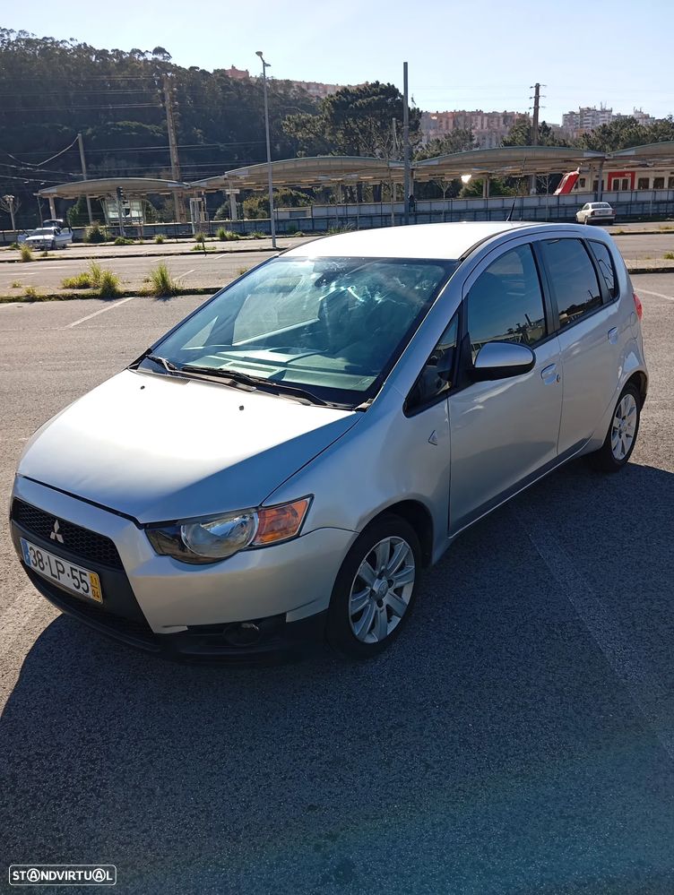 Mitsubishi Colt - 1