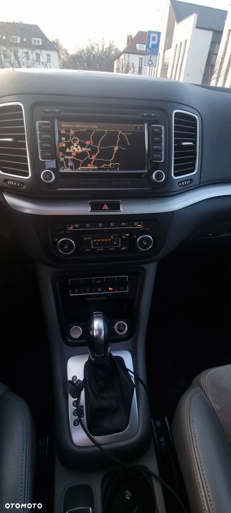 Volkswagen Sharan 2.0 TDI Highline DSG - 23