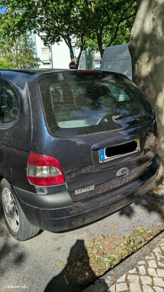 Renault Scénic 1.9 dTi RXE AC - 4