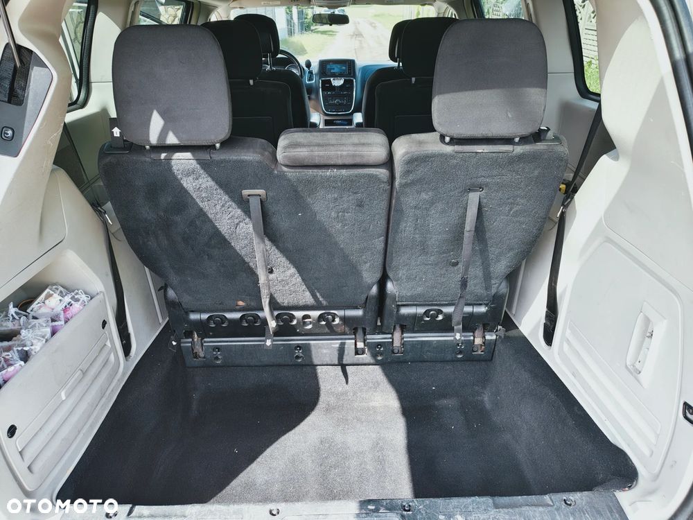 Chrysler Town & Country 3.6 Touring - 11