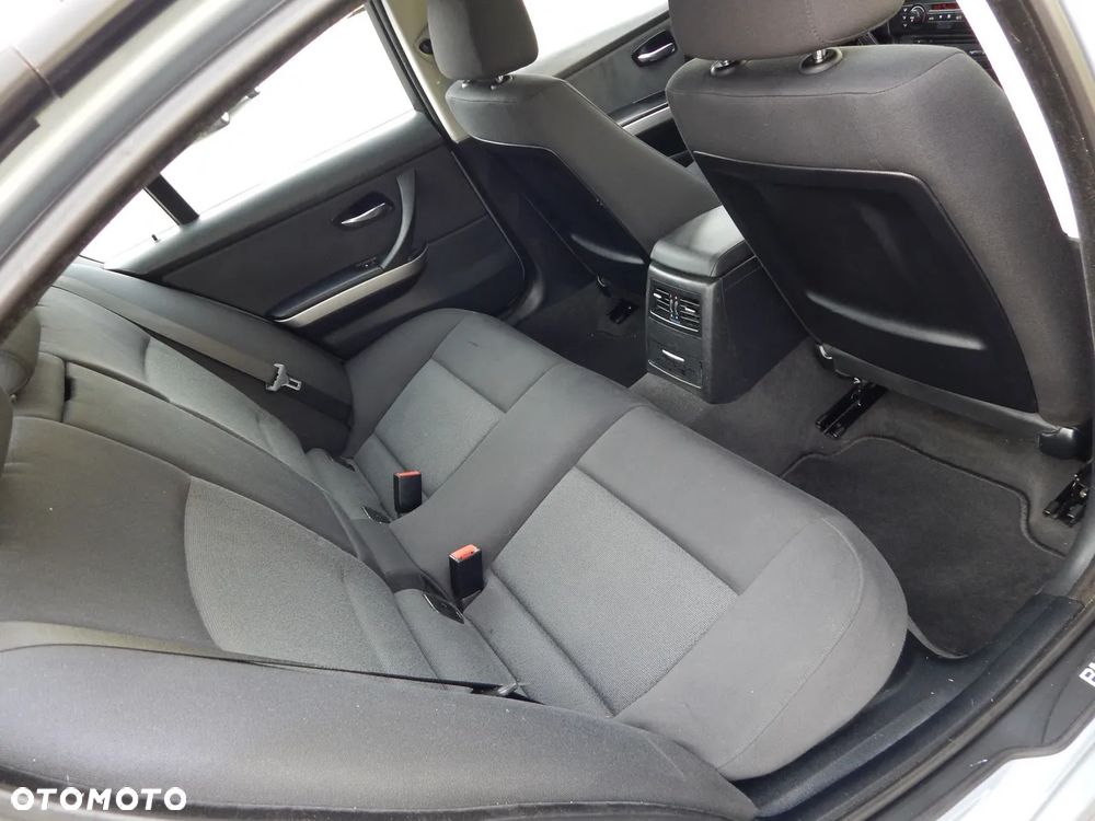 BMW Seria 3 320d - 13
