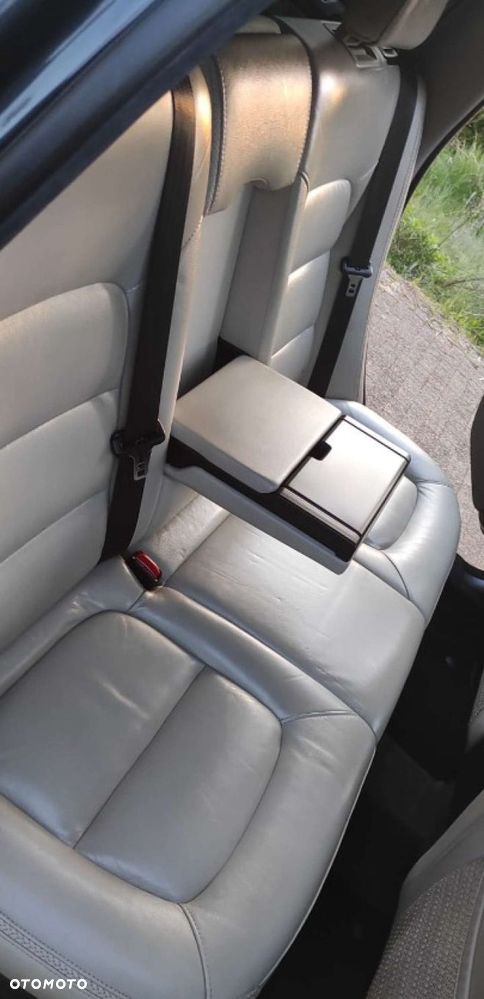 Volvo V70 D3 Geartronic Summum - 34