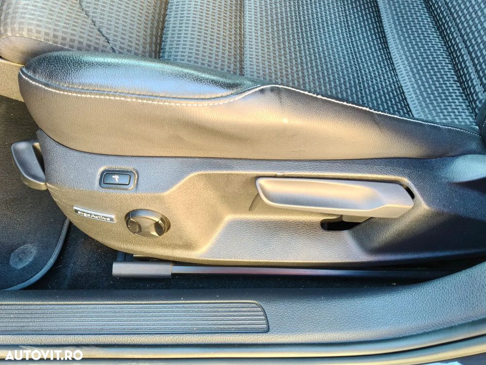 Volkswagen Golf 2.0 TDI DSG BMT Highline - 10