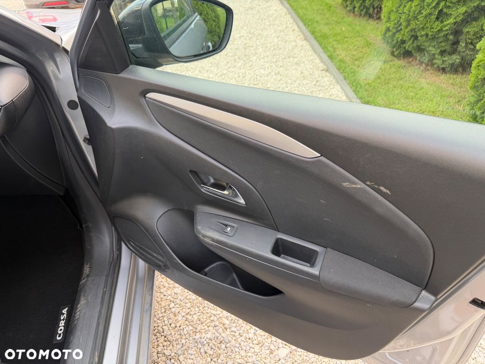 Opel Corsa 1.2 16V Cosmo - 8