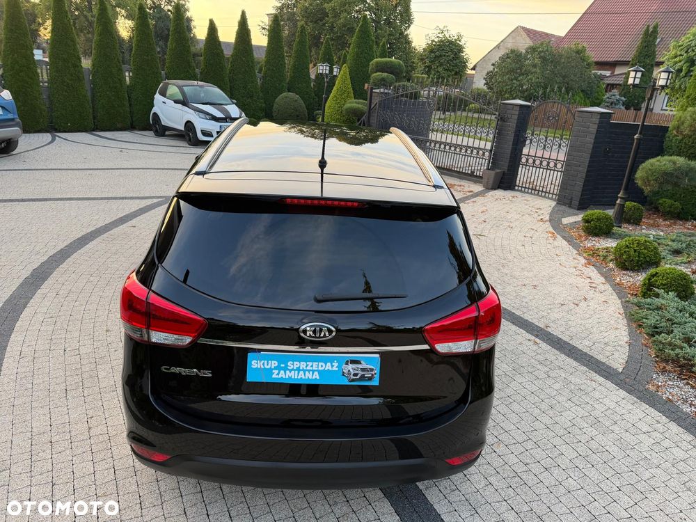 Kia Carens 1.7 CRDi L 7os - 12