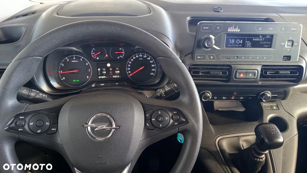 Opel Combo XL 1.2 Turbo Essentia S&S - 26