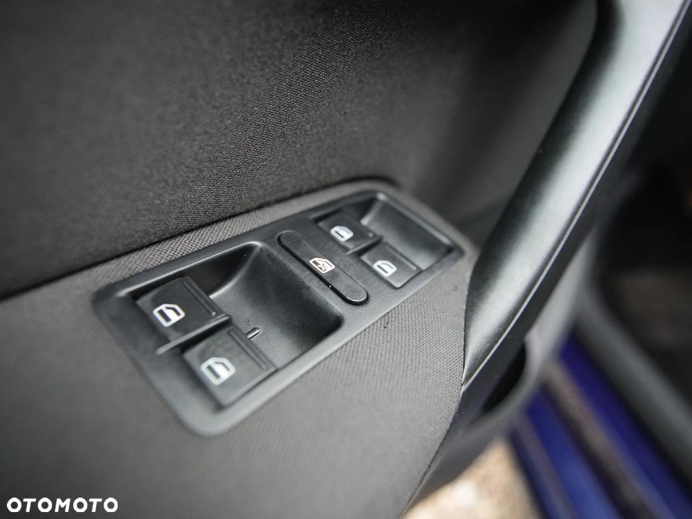 Volkswagen Polo - 19