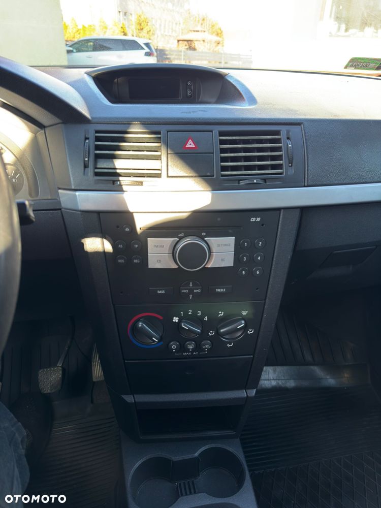 Opel Meriva - 8